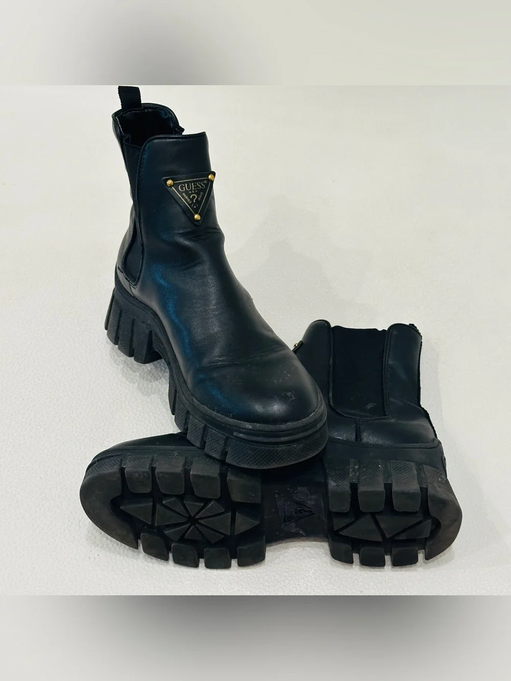 GUESS Black Men’s Lug-Sole Chukka Boots with Gold Logo